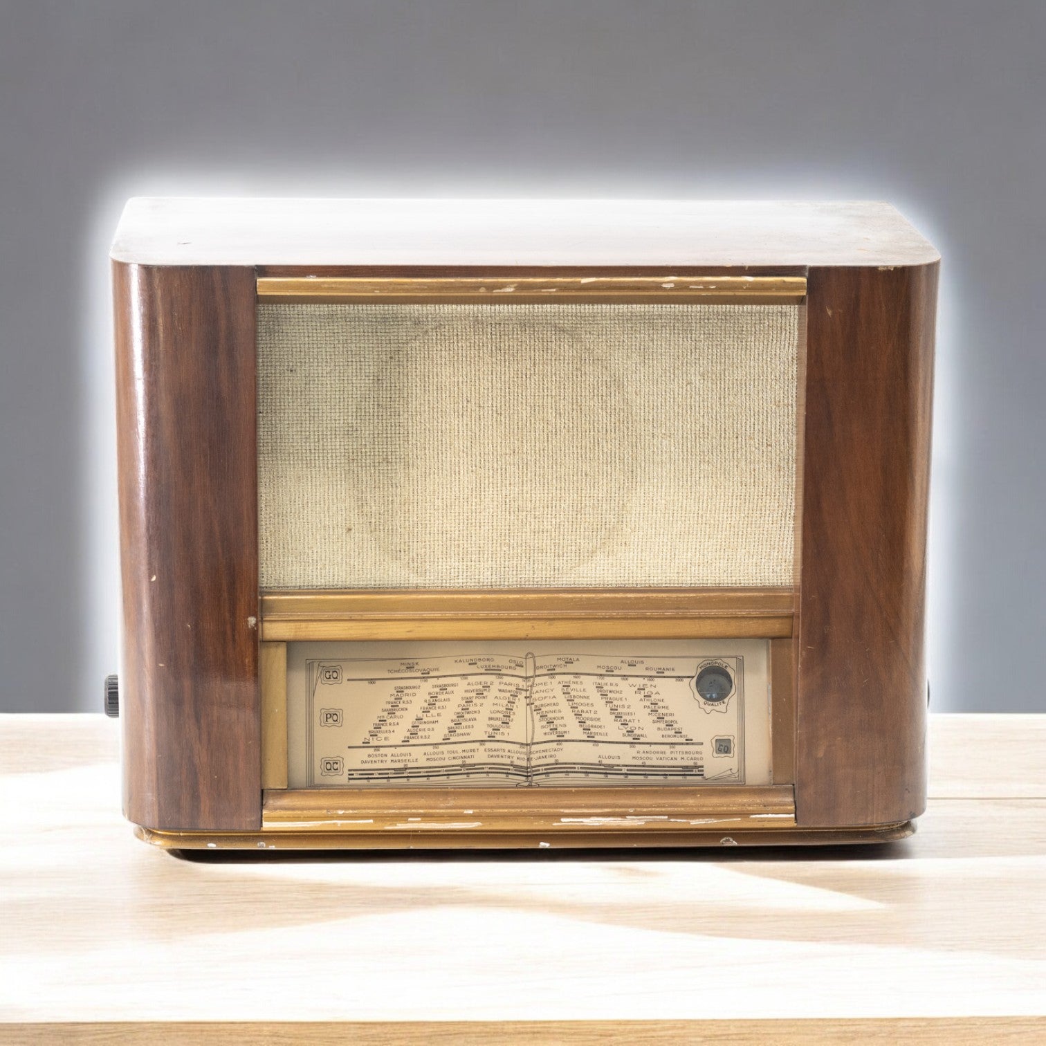 Vintage 50'S Handcrafted Bluetooth Radio