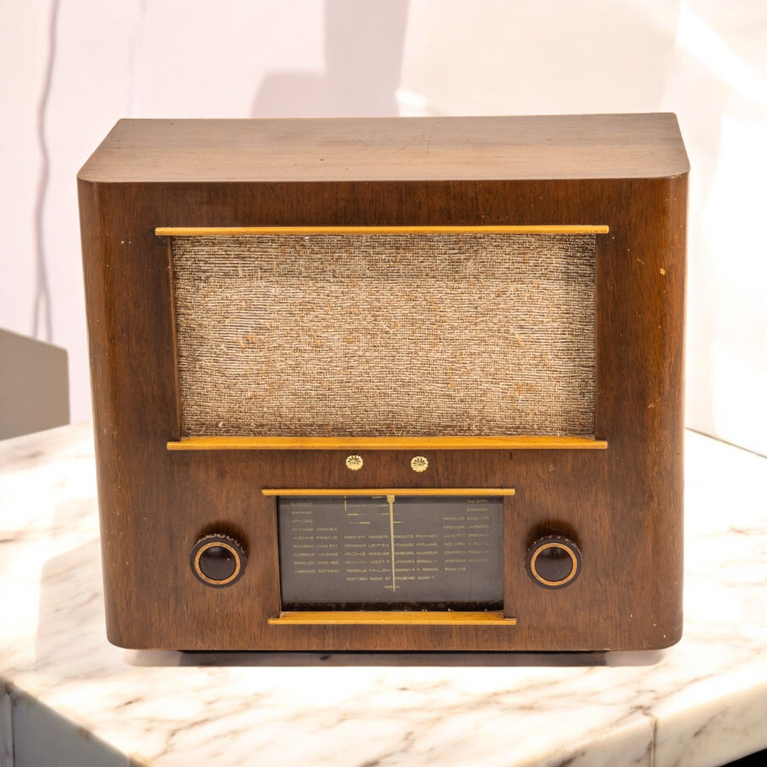 Vintage 40'S Handcrafted Bluetooth Radio